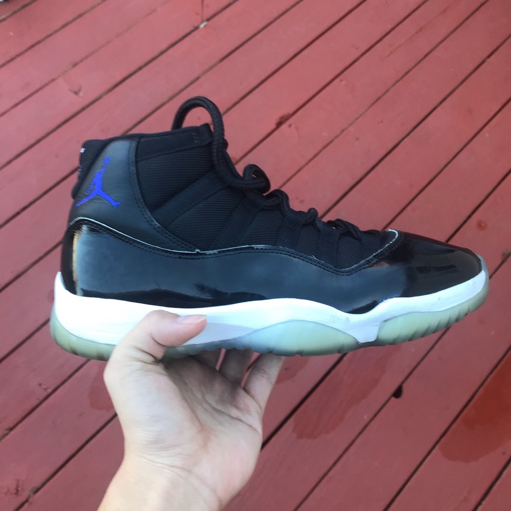 Jordan 11 Space Jam